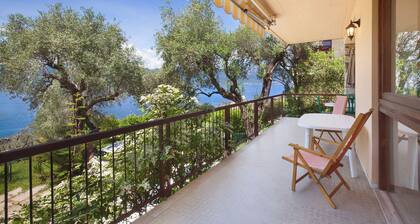 Villa Andy - Wohnung in einer Villa mit Seeblick, Villa Andy - Appartamento in villa con vista lago