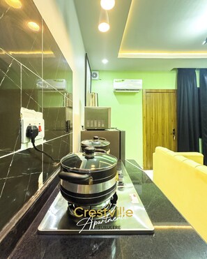 Family Apartment, Balcony, City View | Private kitchen