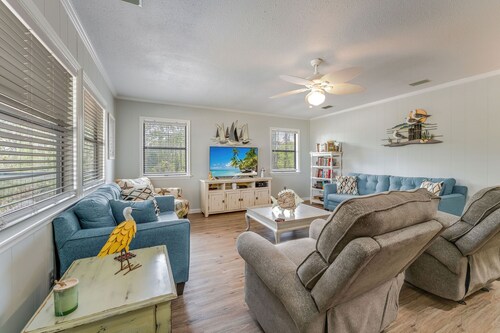 Kissed by the Bay, Managed by ISLAND GURL OASIS