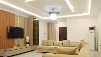 Economy Apartment, Balcony, City View | Living area