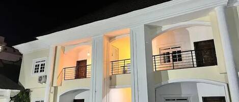 Voorkant van accommodatie