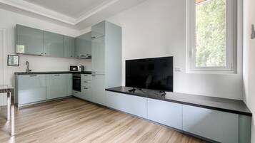 Apartment, 2 Bedrooms | Living area