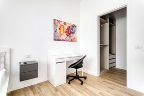 อพาร์ทเมนท์, 2 ห้องนอน | โต๊ะทำงาน, พื้นที่ทำงานแบบใช้แล็ปท็อป, เตารีด/โต๊ะรีดผ้า, Wi-Fi ฟรี