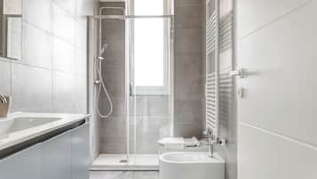 Apartment, 2 Bedrooms | Bilik Mandi | Bidet