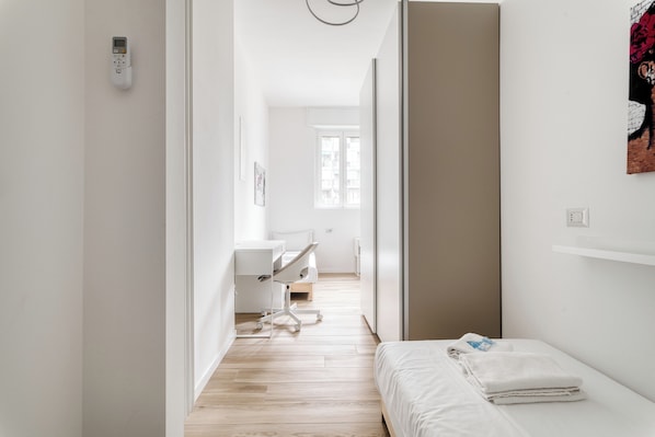 Appartement, 2 chambres | Bureau, espace de travail pour ordinateur portable