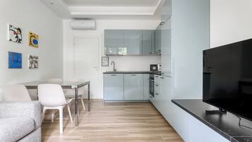 Apartment, 2 Bedrooms | Living area