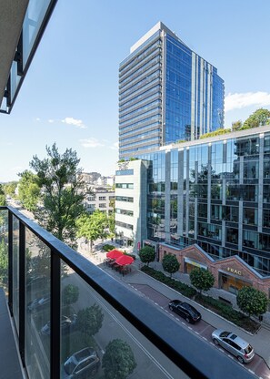 Apartment, Balkon | Blick auf die Stadt