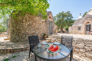 Outdoor dining - Casa di Paolo - Lamia by Rentbeat (Ceglie Messapica)