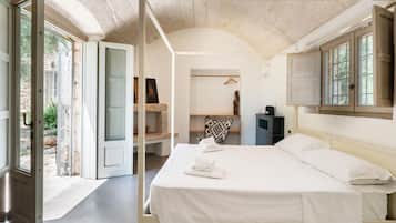 1 Schlafzimmer, Reisekinderbett