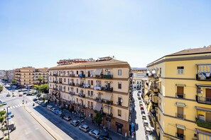 City view from property - Carlo III guest house (Naples)