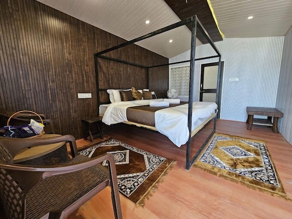 Luxury Cottage | Desk, laptop workspace - Jawai Jewels Safari Camps (Bali)