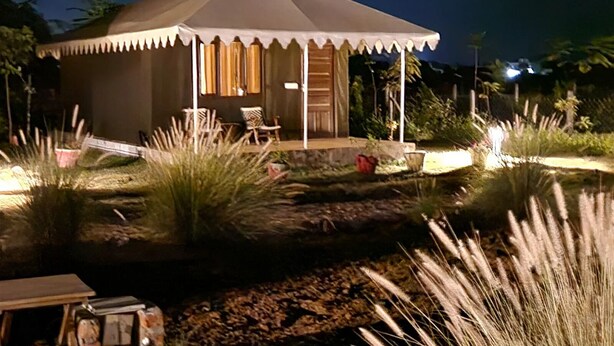Luxury Tent, Mountain View