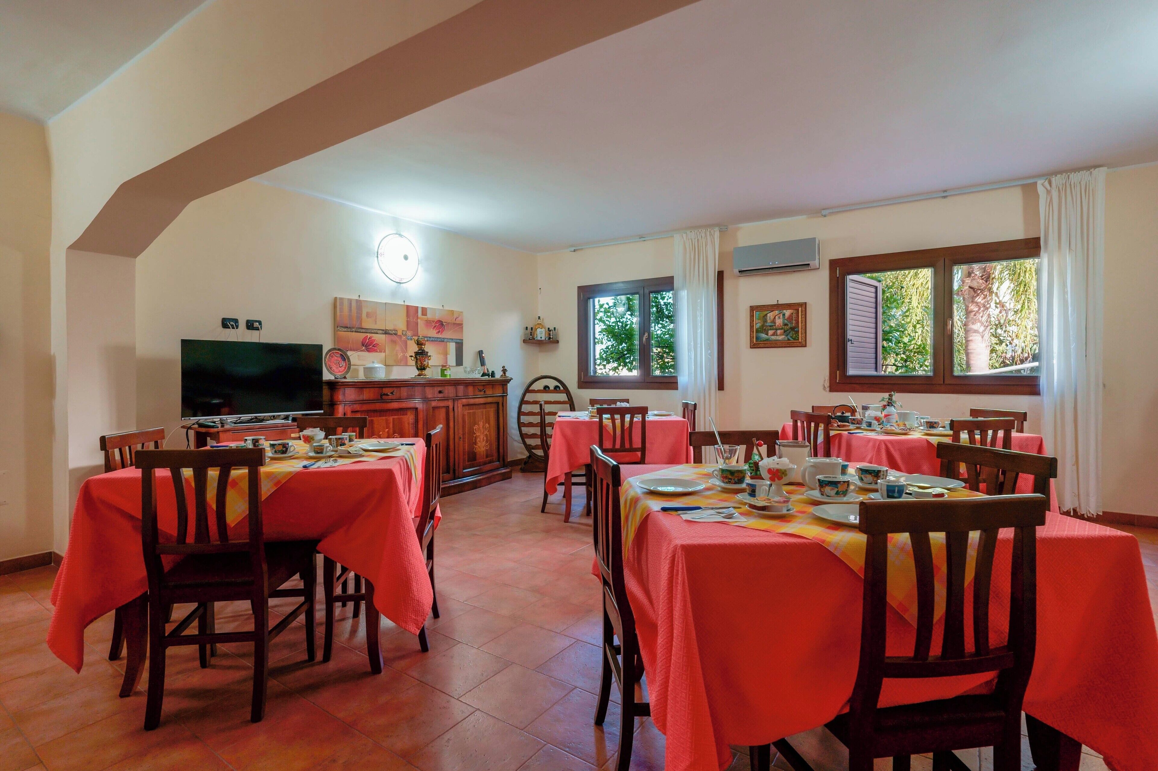 Tägliches inbegriffenes Frühstücksbuffet