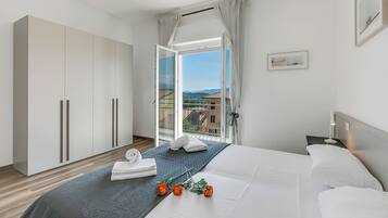 Family Villa, Multiple Bedrooms (Casa Tramonti) | 2 bedrooms, iron/ironing board, free WiFi, bed sheets