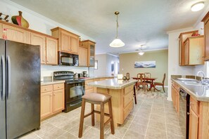 House (4 Bedrooms) | Interior - Peaceful Family Retreat in Winston-salem (Winston-Salem)