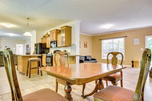 House (4 Bedrooms) | Interior