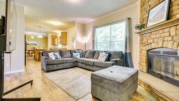 House (4 Bedrooms) | Front of property