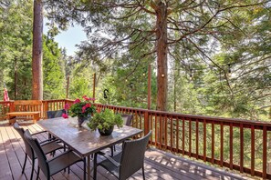 House (4 Bedrooms) | Interior - 3 Mi to Lake Arrowhead Village: Dog-friendly Cabin (Lake Arrowhead)