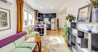 Walk to Beach: Historic Downtown Anacortes Studio