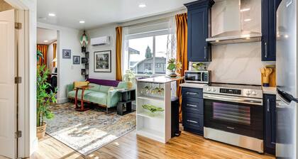 Walk to Beach: Historic Downtown Anacortes Studio