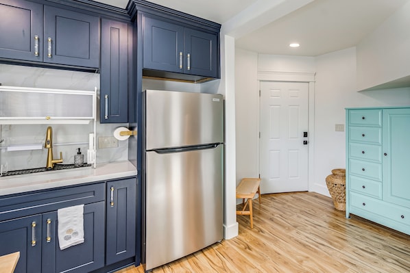 Apartment (0 Bedroom) | Interior - Walk to Beach: Historic Downtown Anacortes Studio (Anacortes)