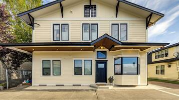 Apartment (0 Bedroom) | Interior