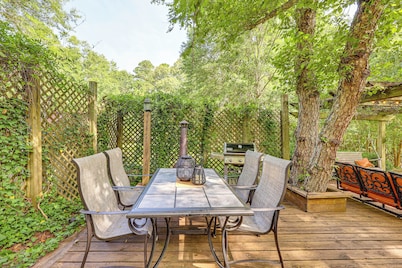 Waterfront Home w/ Playground Near Degray & Caddo!