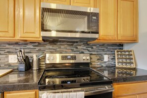 Apartment (1 Bedroom) | Interior - 3 Mi to Shops & Eats in Uptown: Greenwood Studio (Greenwood)
