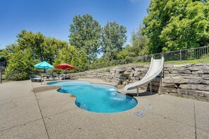 House (5 Bedrooms) | Interior