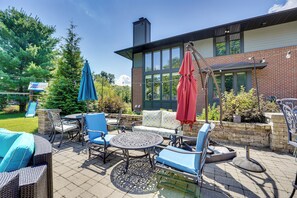 House (5 Bedrooms) | Interior