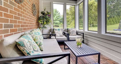 Spacious Family Getaway: 8 Mi to Main St Ann Arbor