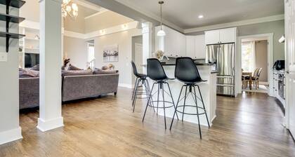 Spacious Family Getaway: 8 Mi to Main St Ann Arbor