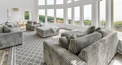 3-acre Property: Beachfront Home in Smith River!