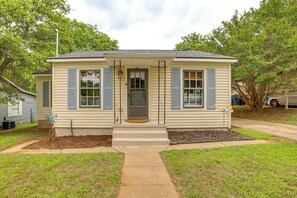 Interior - Near Waterloo Lake: Restored 1930s Home w/ Yard (Denison)