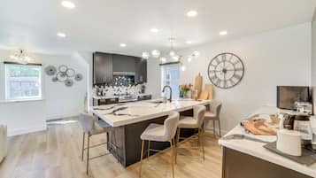 House (1 Bedroom) | Interior