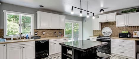 Villa (4 Bedrooms) | Interior