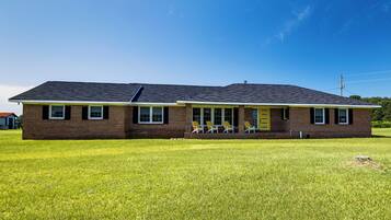 House (5 Bedrooms) | Front of property