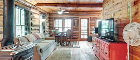 House (1 Bedroom) | Interior