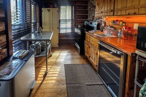 House (1 Bedroom) | Interior