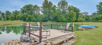 1 Block to Lake Huron: Pet-friendly Apt w/ Kayaks