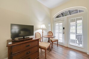 Apartment (0 Bedroom) | Interior - Dock, Pool & Tennis Courts: Naples Resort Retreat! (Naples)