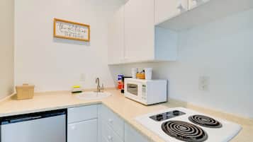 Apartment (0 Bedroom) | Interior