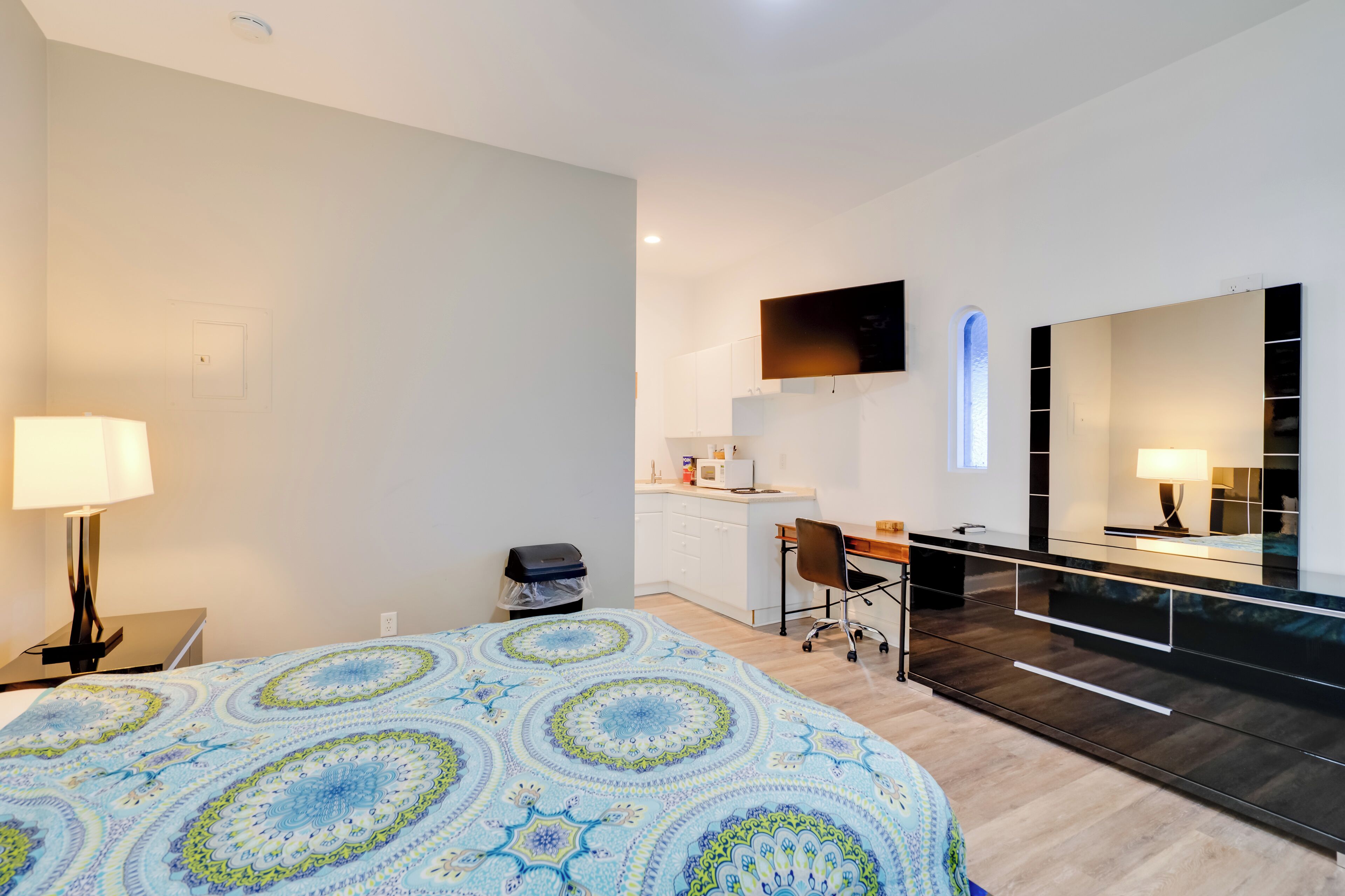 Apartment (0 Bedroom) | Interior