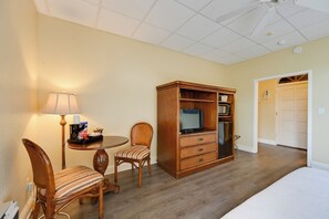 Apartment (0 Bedroom) | Interior - Resort on Marina: Everglades Escape on Heated Pool (Naples)