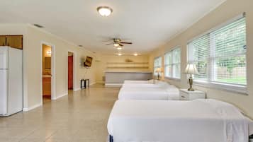 House (1 Bedroom) | Interior