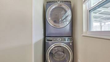 House (1 Bedroom) | Interior