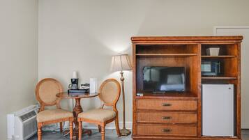 Apartment (0 Bedroom) | Interior