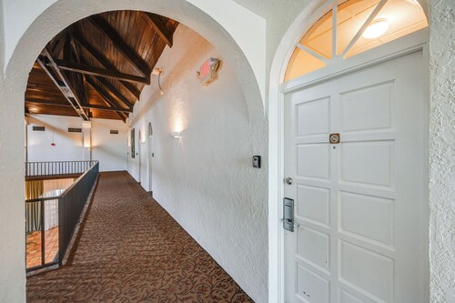 Hotel-style Studio 15 Mi to Everglades Nat'l Park