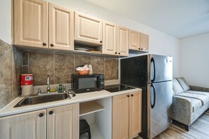 Apartment (0 Bedroom) | Interior - POI Resort Studio Near Everglades + Marina Access (Naples)