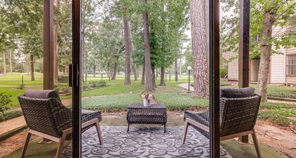 Walk to Lake Conroe - Condo w/ Community Perks!